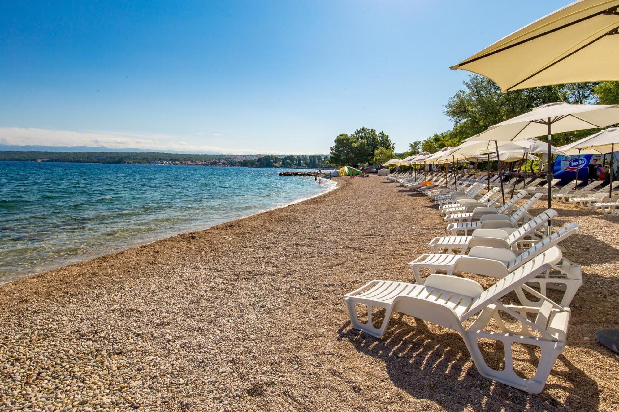 Blue Waves Resort Malinska Exterior foto