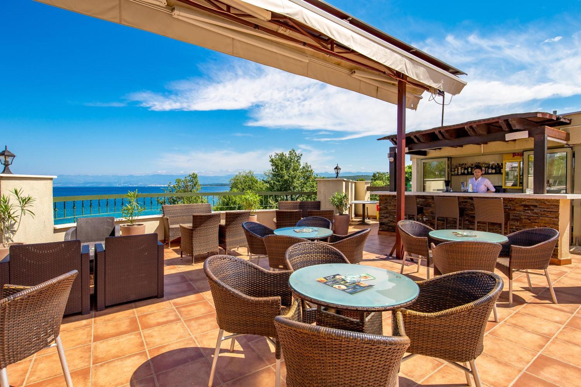 Blue Waves Resort Malinska Exterior foto