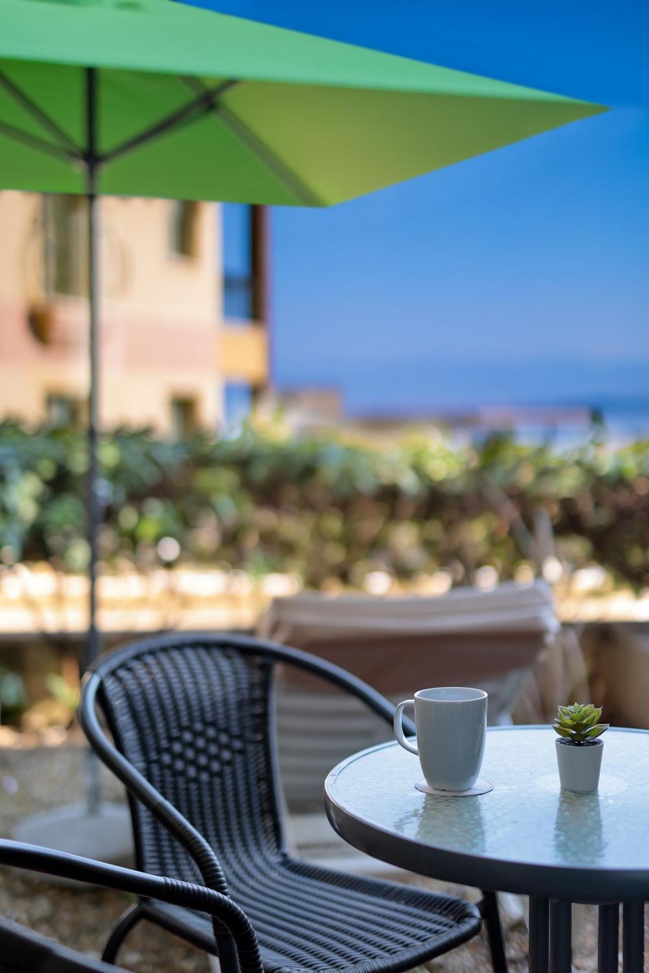 Blue Waves Resort Malinska Exterior foto